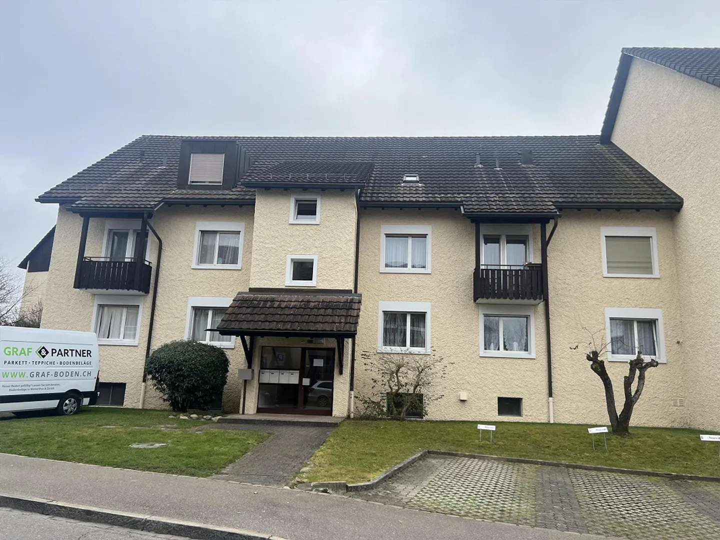 Limité jusqu'au 30.11.2027 / Charmant appartement de 4,5 pièces à Brüttisellen... - Photo 1 sur 9