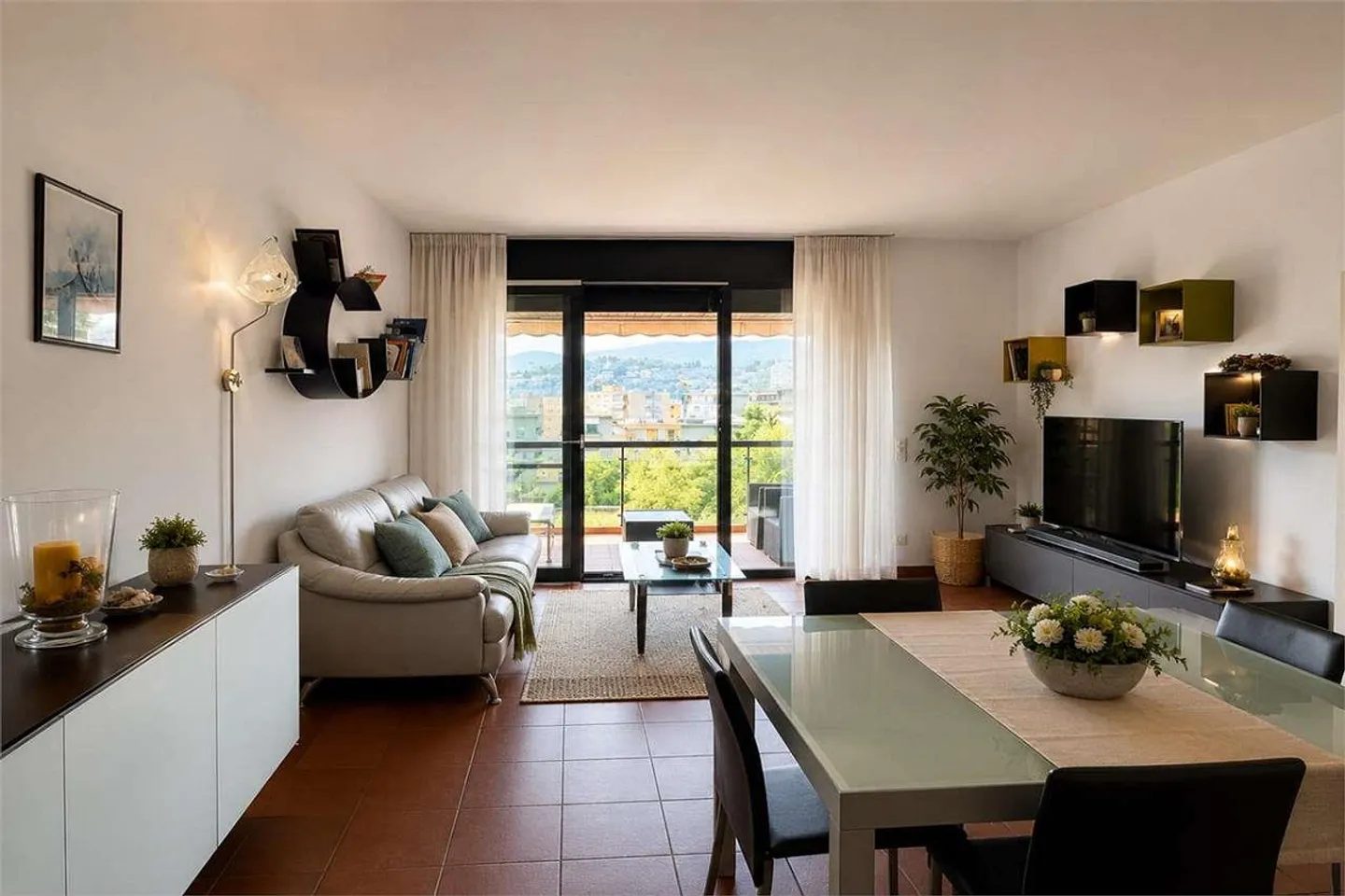 Luminoso appartamento di 3,5 locali con terrazza in una residenza prestigiosa - Foto 4 di 11