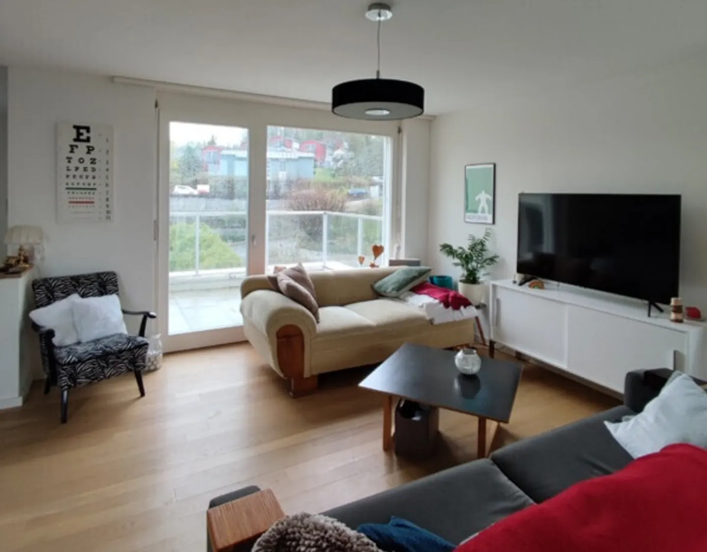 Appartement Charmant avec Terrasses - Photo 3 sur 9