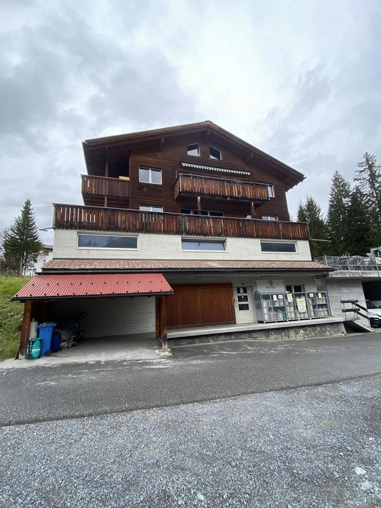 Appartamento 5.5 stanze - Foto 1 di 8