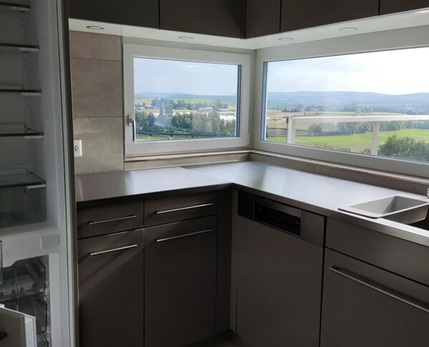 Appartement Charmant avec Terrasses - Photo 5 sur 9