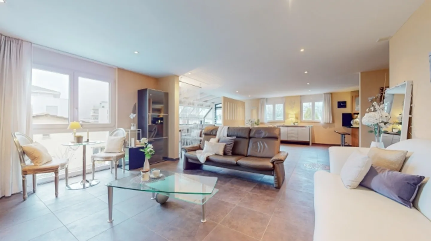 GRANDE APPARTAMENTO DUPLEX CON STUDIO IN AFFITTO - Foto 2 di 8