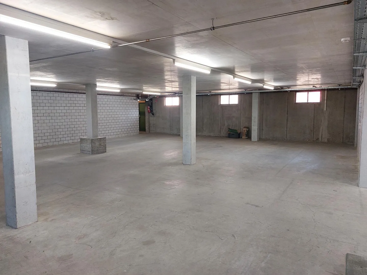 Spacious Storage Space in Tübach - Divisible - Photo 1 of 4