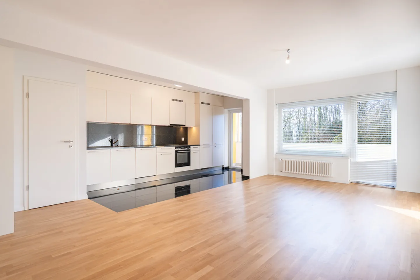 Splendid 3-room apartment - NEW - Photo 1 of 9