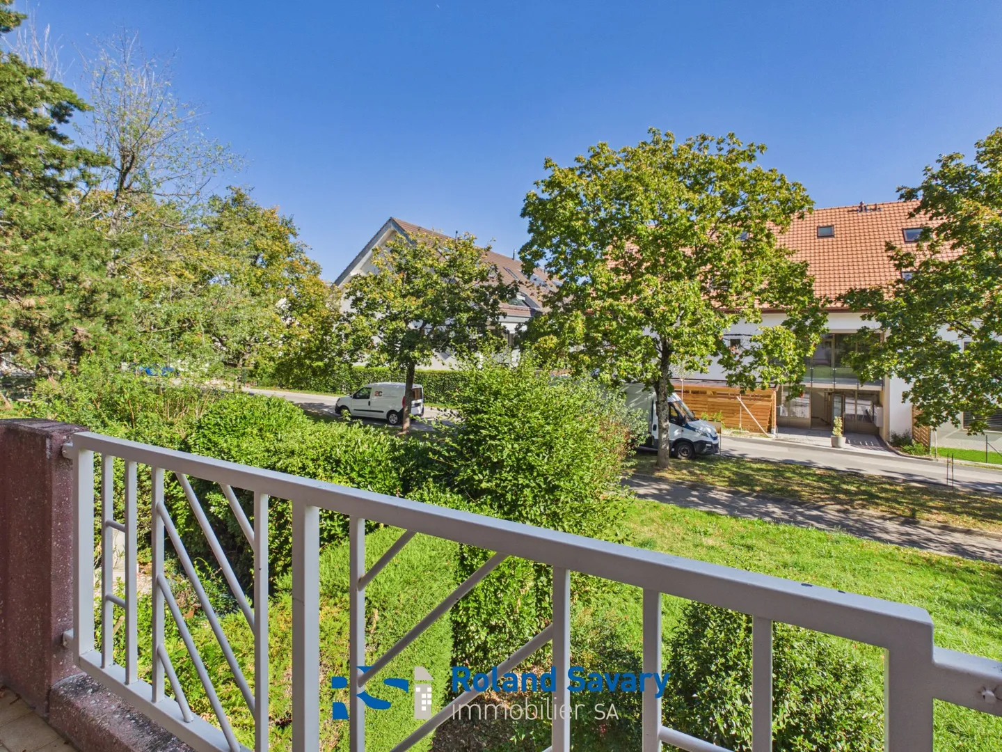 Gland - 2,5 stanze con balcone e 2 posti auto - Foto 4 di 7