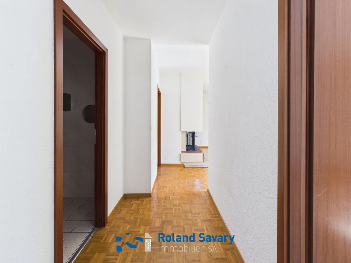 Gland - 2,5 stanze con balcone e 2 posti auto - Foto 7 di 7