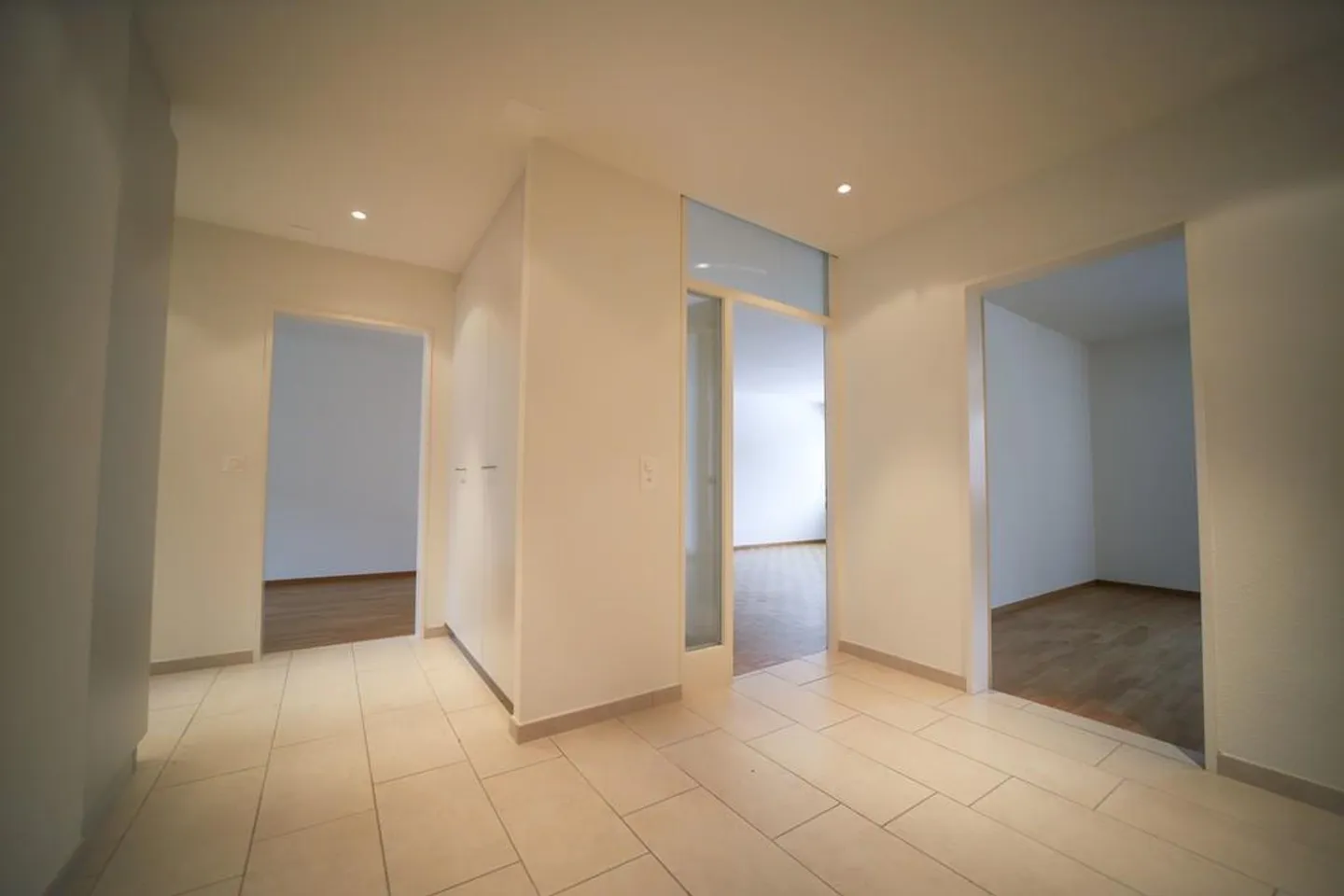 Appartement calme au centre de Witikon - Photo 4 sur 6