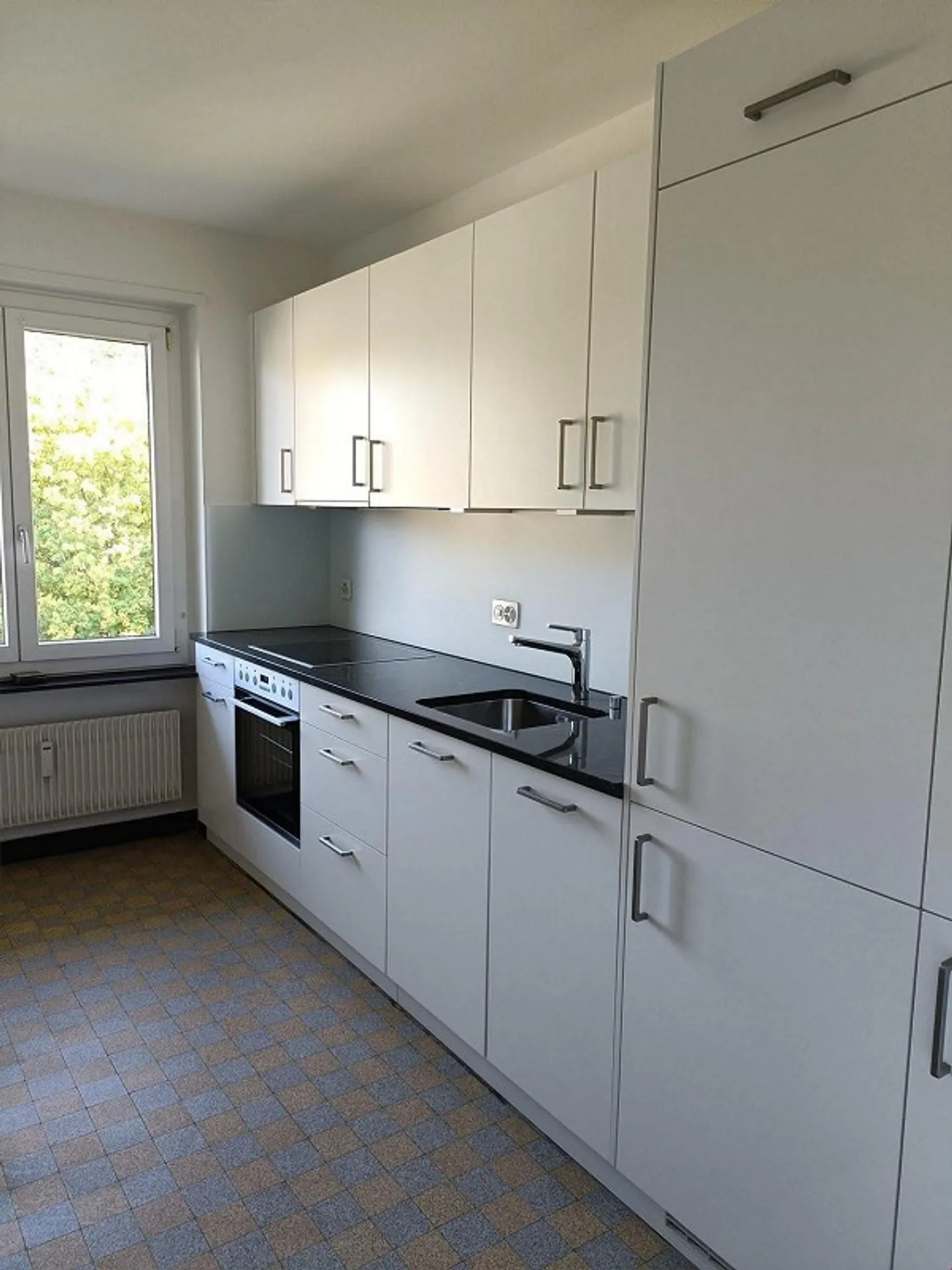 Appartamento ristrutturato con 3 stanze nel popolare quartiere di Länggass - Foto 1 di 8