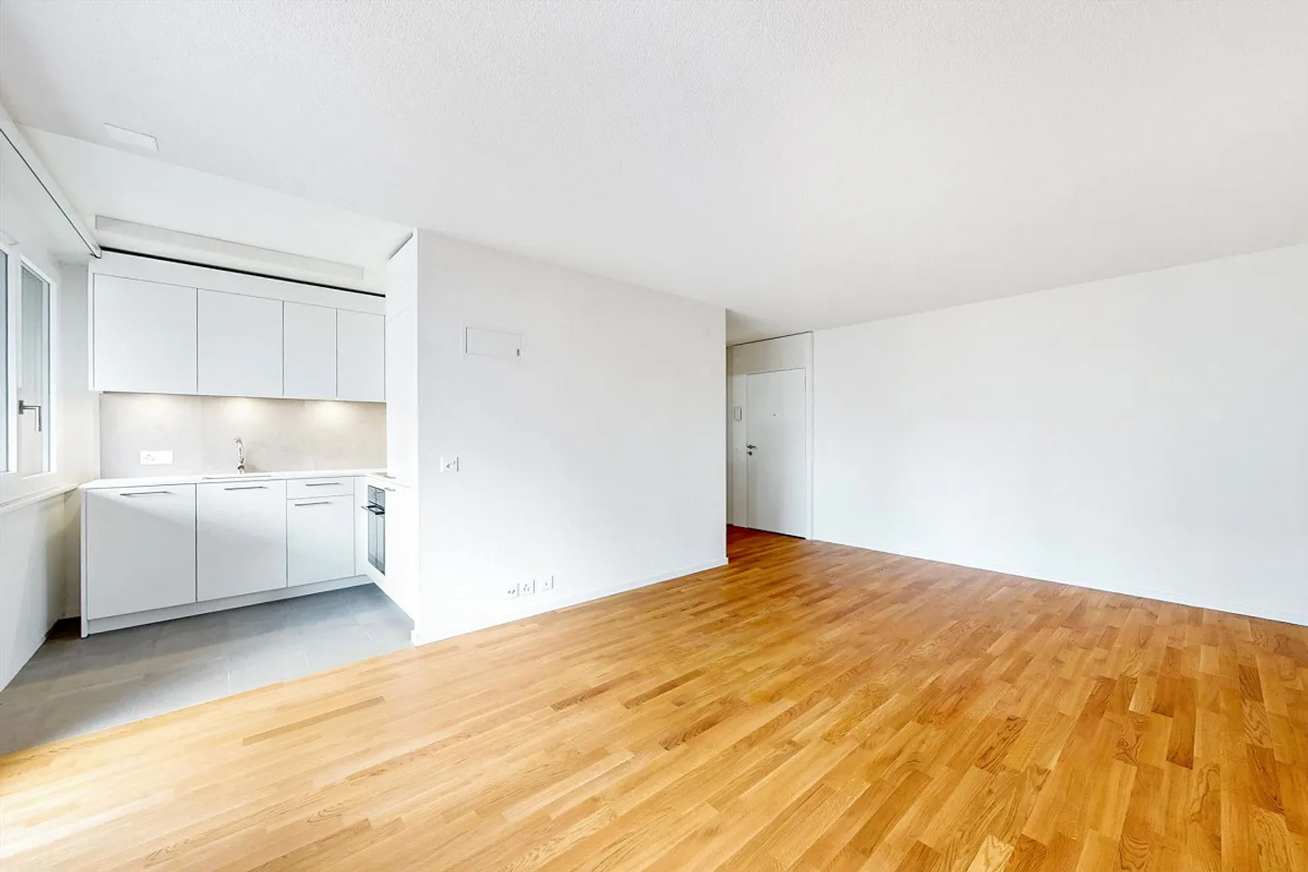 Vicino alla stazione ferroviaria - Foto 2 di 6