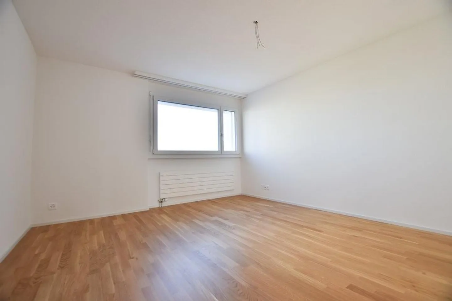 Spacious and modern apartment seeks new tenants! - Photo 6 of 8