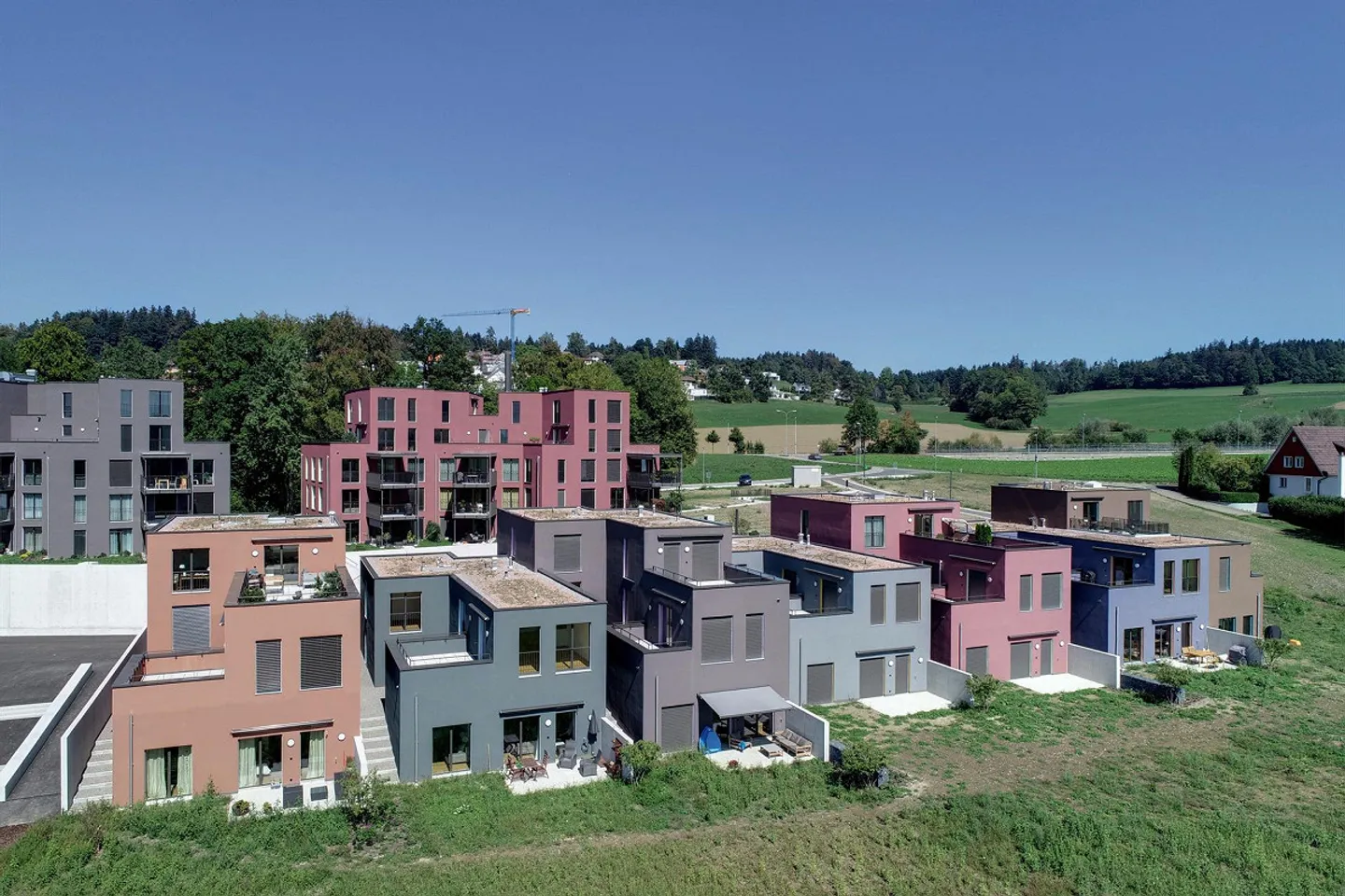 Appartement lumineux avec balcon spacieux dans le développement Ankenbüel ! - Photo 1 sur 5