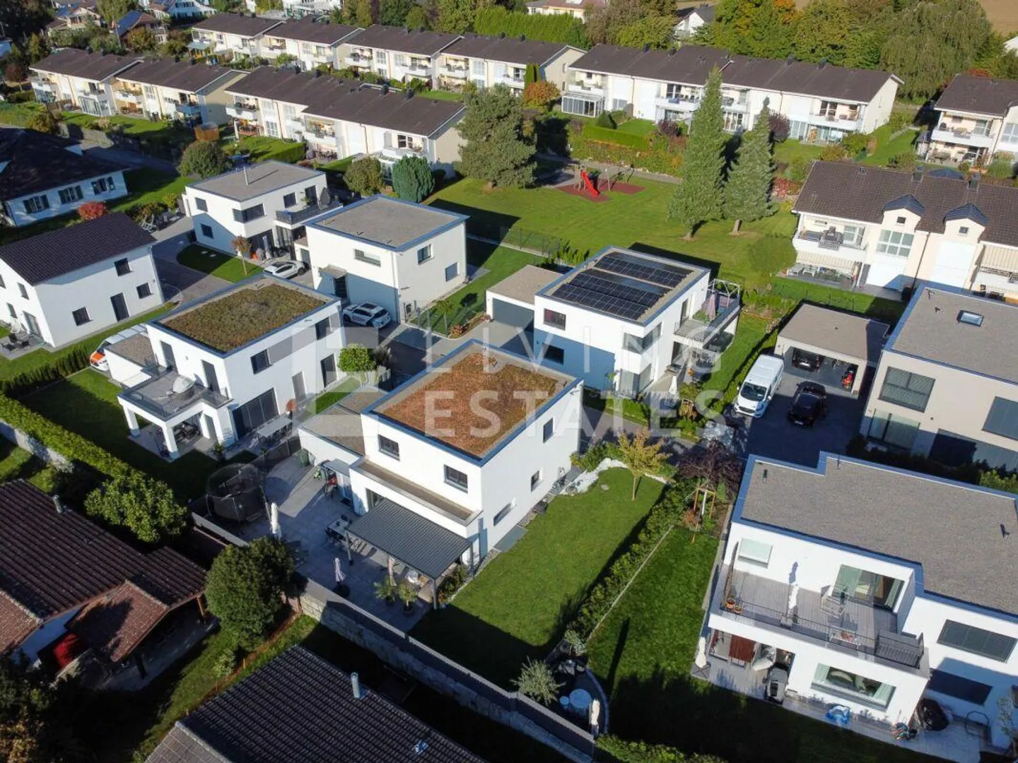 Rêve de Famille de Classe Supérieure - Photo 14 sur 16