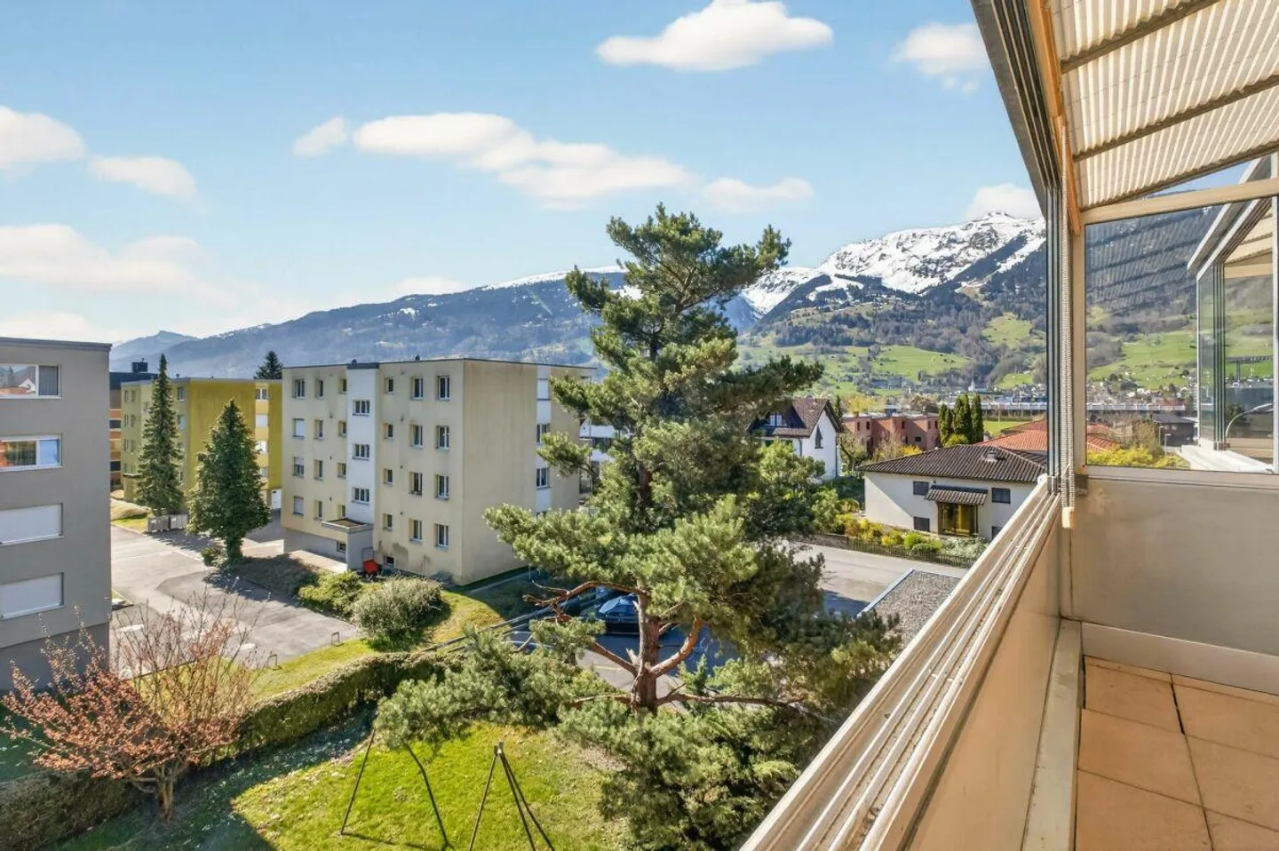 Grand potentiel, pièces lumineuses et deux terrasses - Photo 15 sur 23