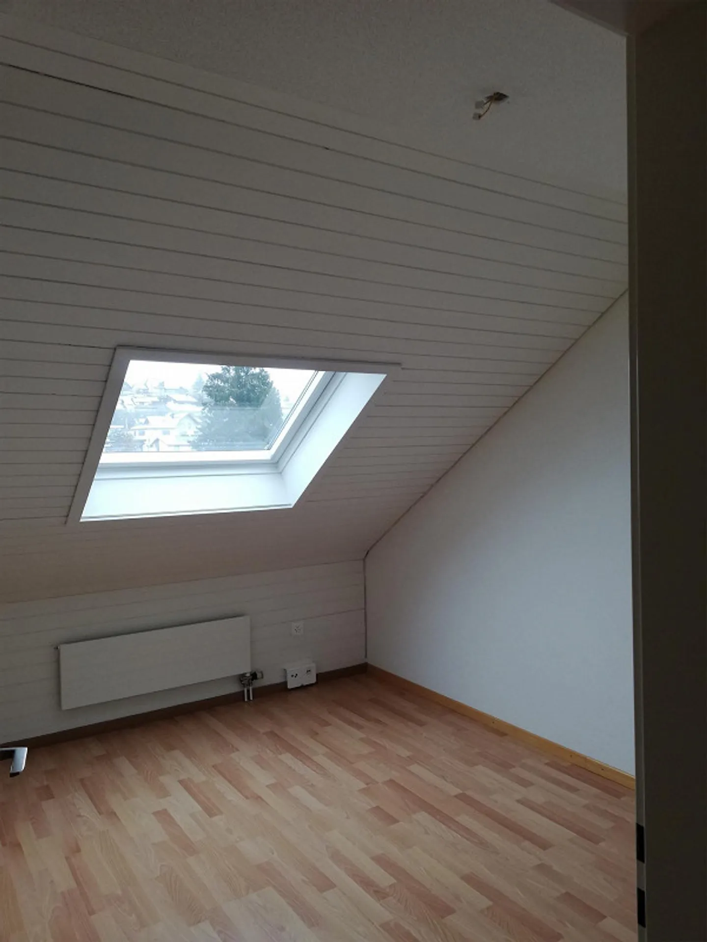 4 Room Attic Apartment in Quiet Location - Photo 9 of 10