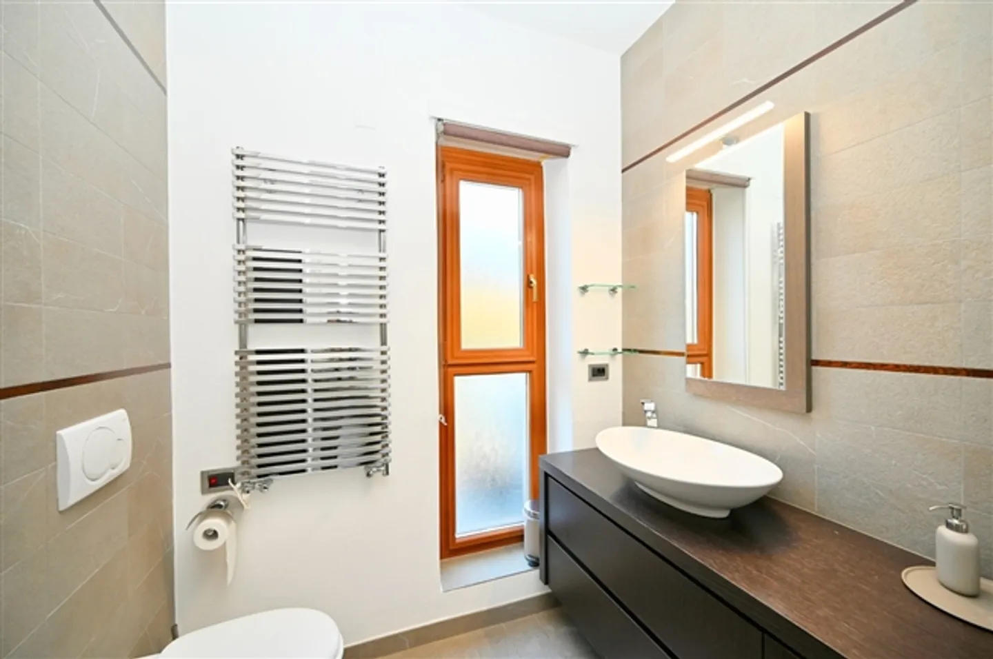 Elegant apartment with breathtaking lake view in Lugano - Photo 12 of 14