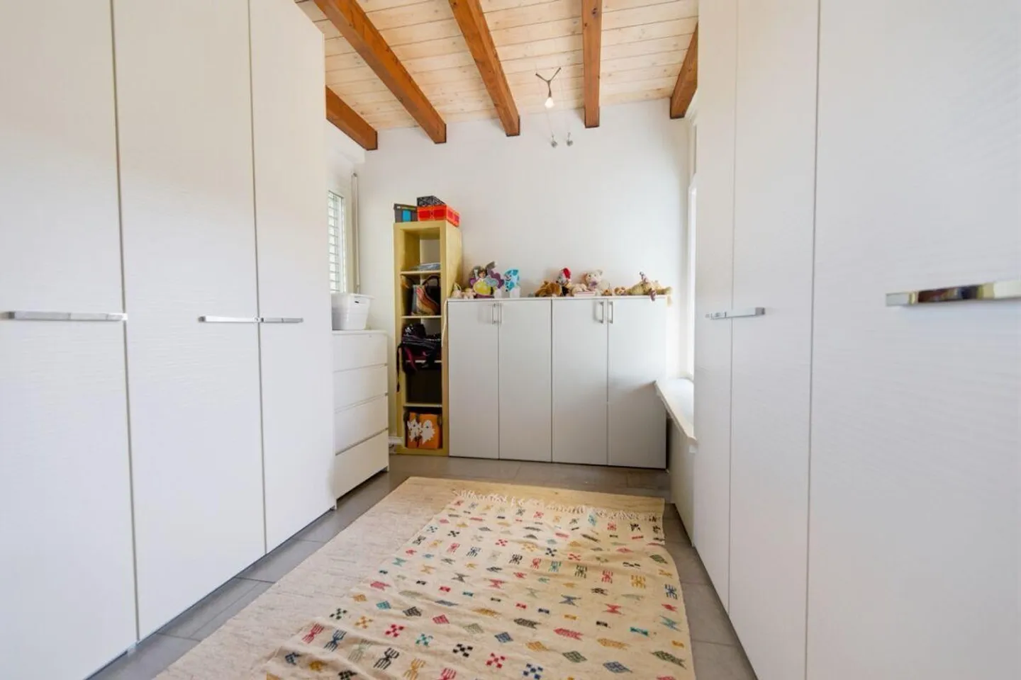 Casa spaziosa con giardino - Foto 4 di 9