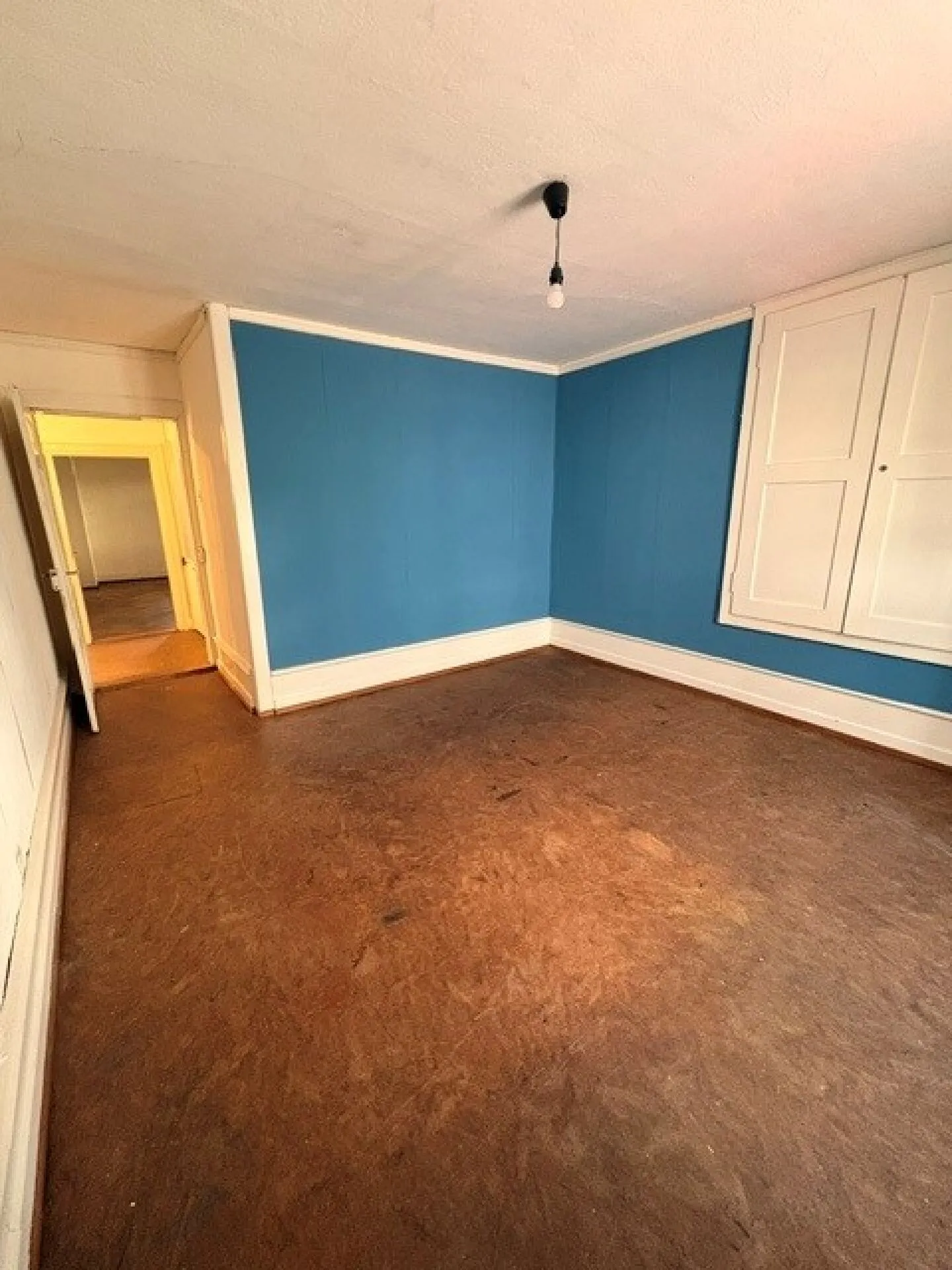 Temporary 5-Room Old Building Apartment Directly at Klusplatz! - Photo 6 of 9