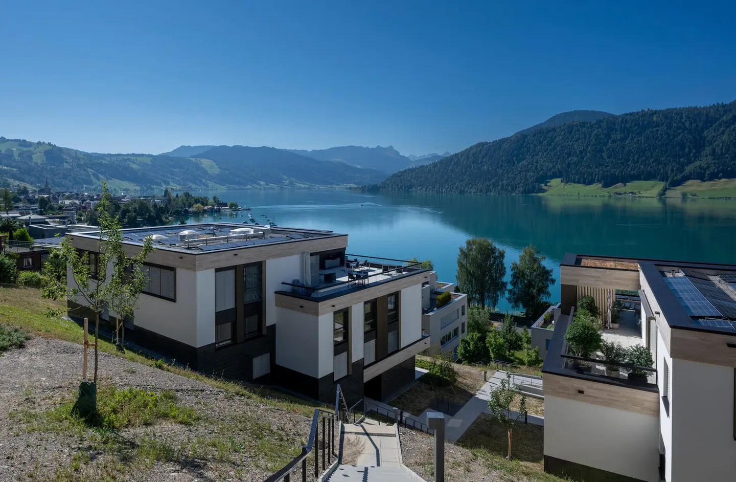 Exclusive First Occupancy Apartment with Lake View in Oberägeri - Photo 1 of 19