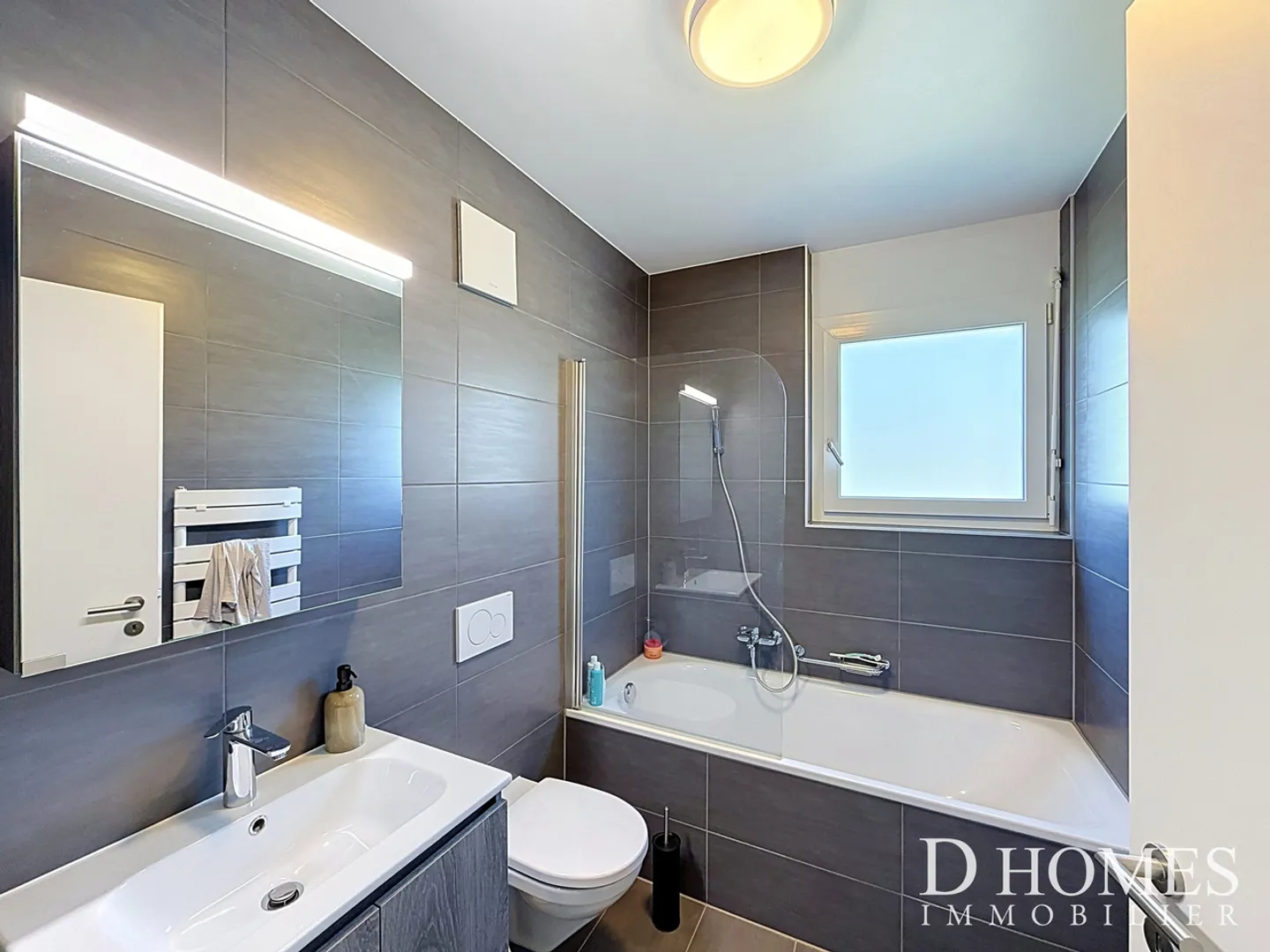 EN EXCLUSIVITÉ I Magnifique appartement de 3 pièces avec vue lac  - Photo 6 of 10