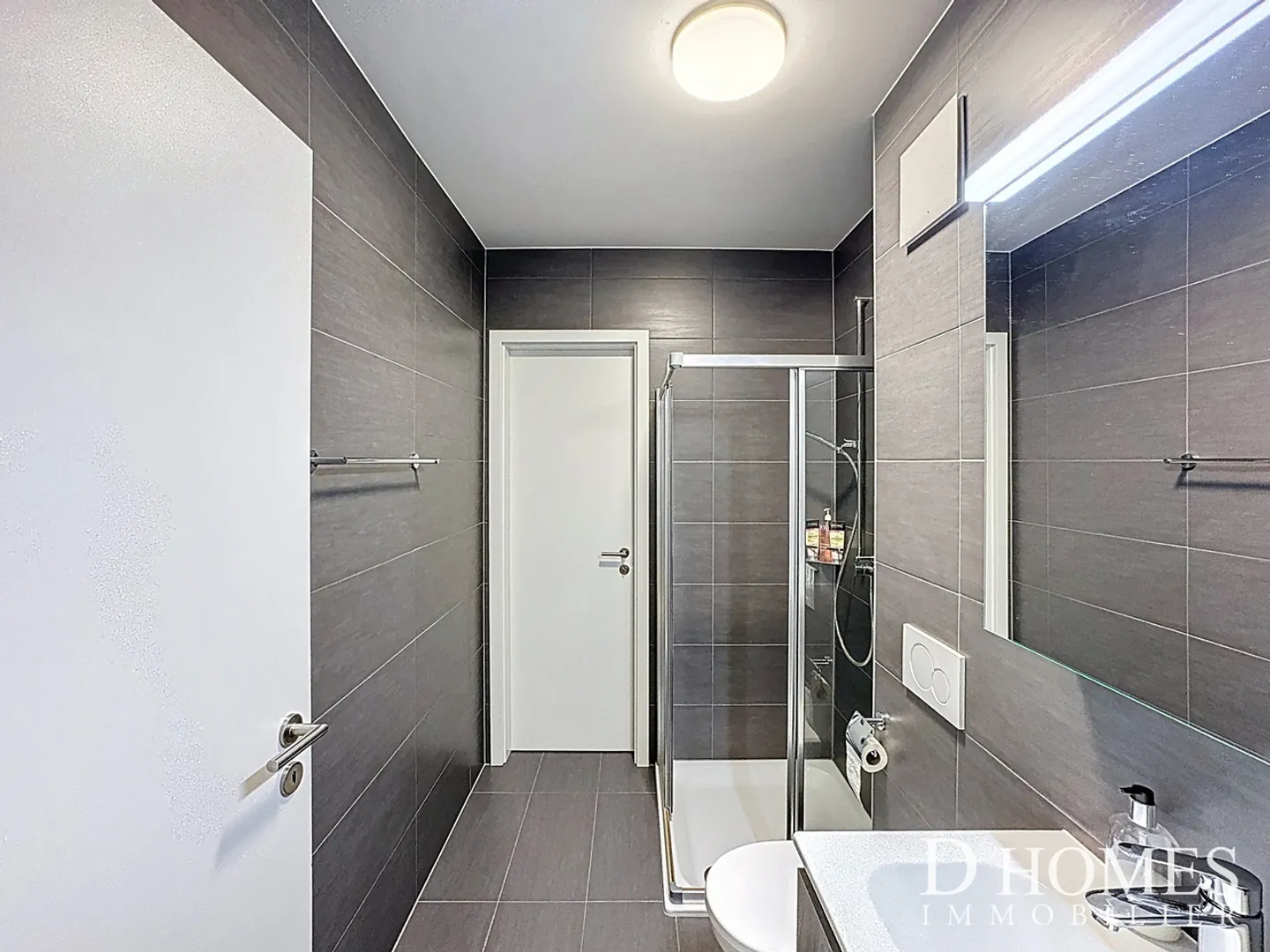 EN EXCLUSIVITÉ I Magnifique appartement de 3 pièces avec vue lac  - Photo 8 of 10