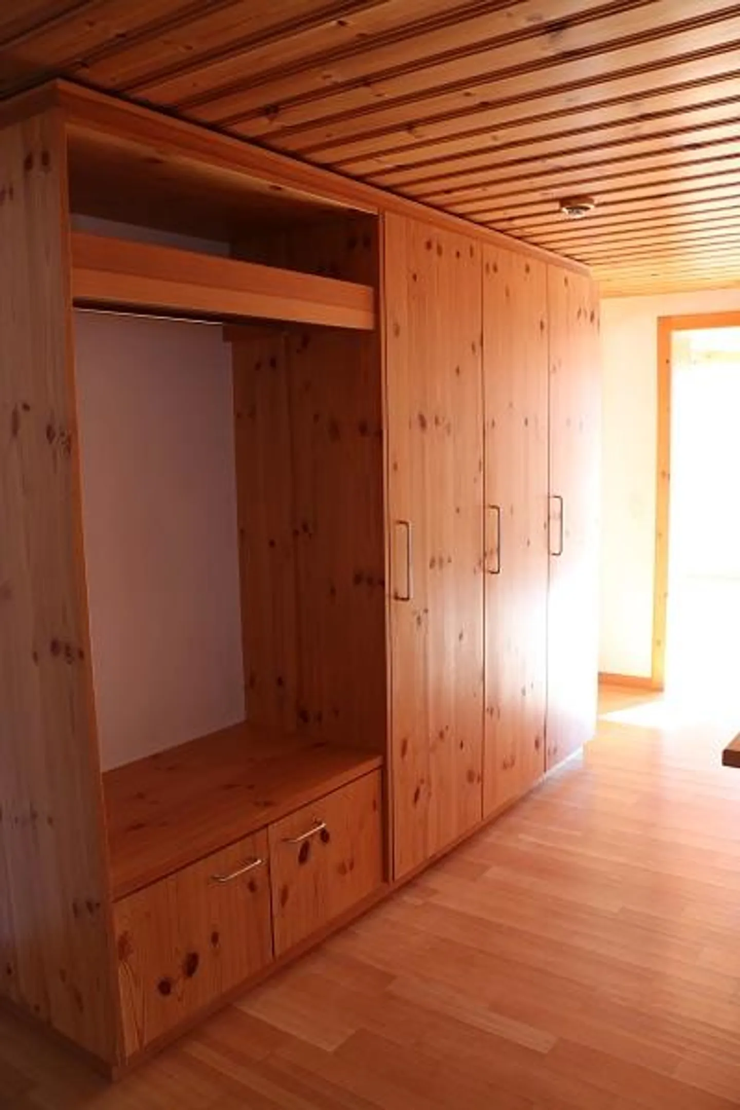 Maison bifamiliale à vendre dans un emplacement calme et central - Photo 7 sur 19