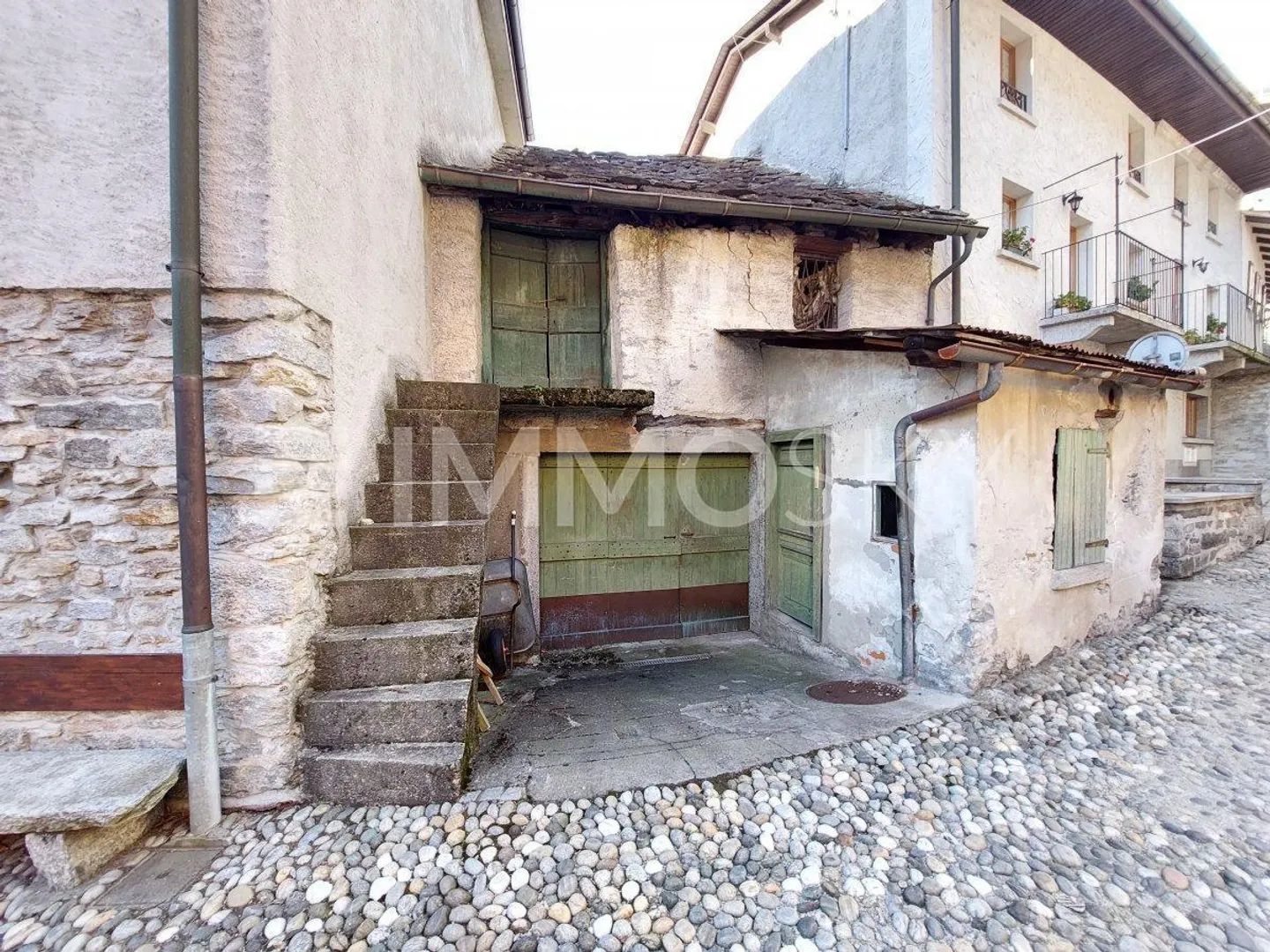 Typical Ticinese house in the old village - Photo 4 of 5