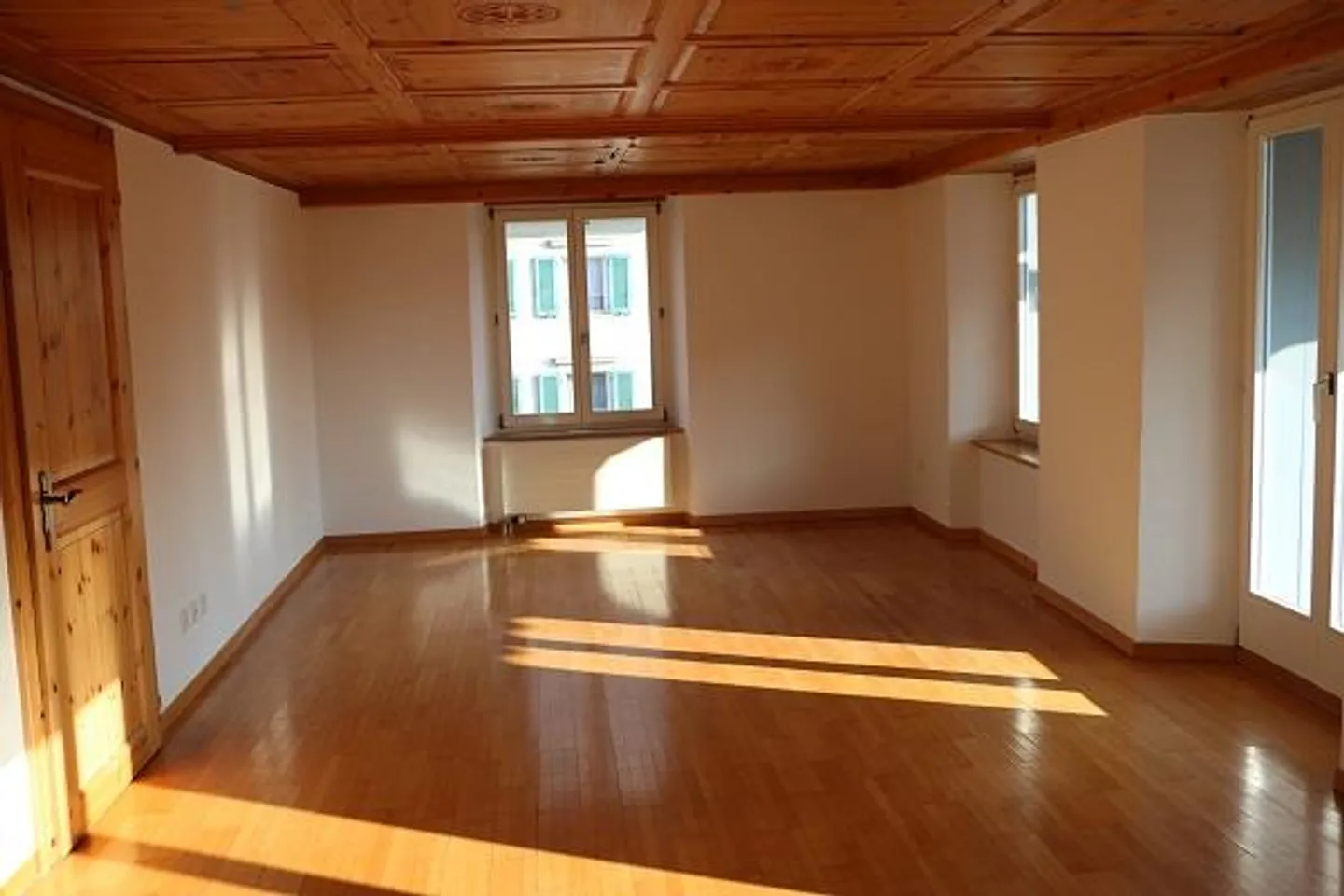 Maison bifamiliale à vendre dans un emplacement calme et central - Photo 14 sur 19