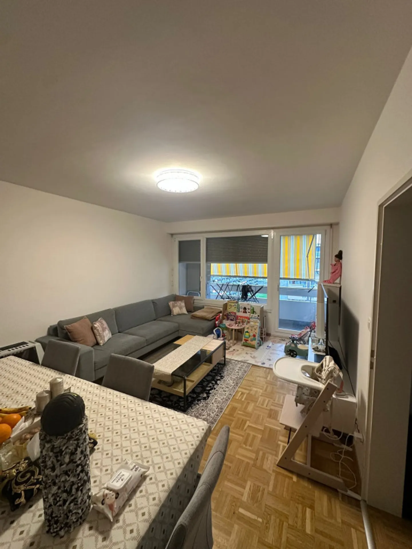 Dringend! 4 Zimmer im Petit-Saconnex mit Balkon - Foto 2 von 7