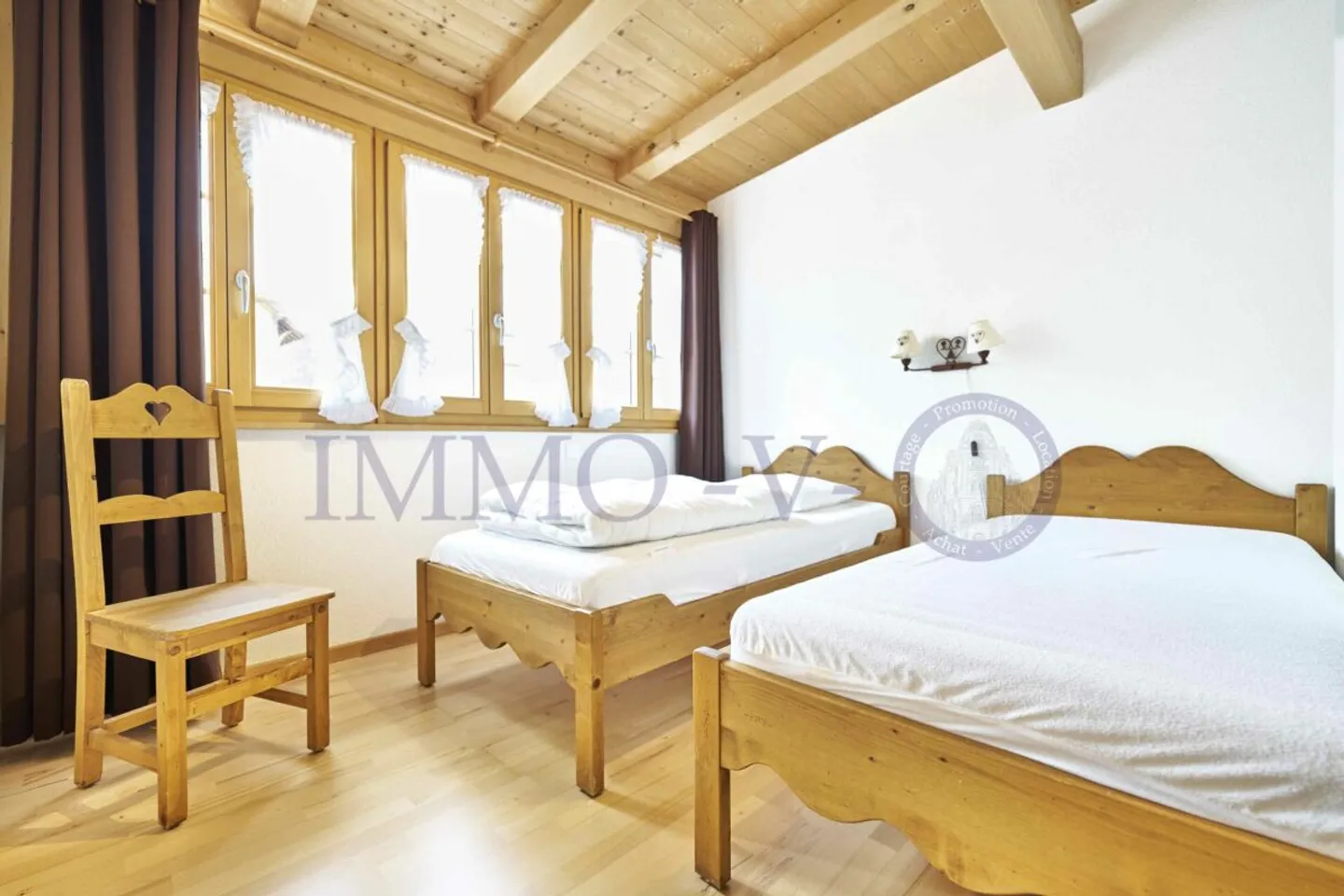 Immeuble avec charme, idéal pour les investisseurs - Photo 10 sur 18