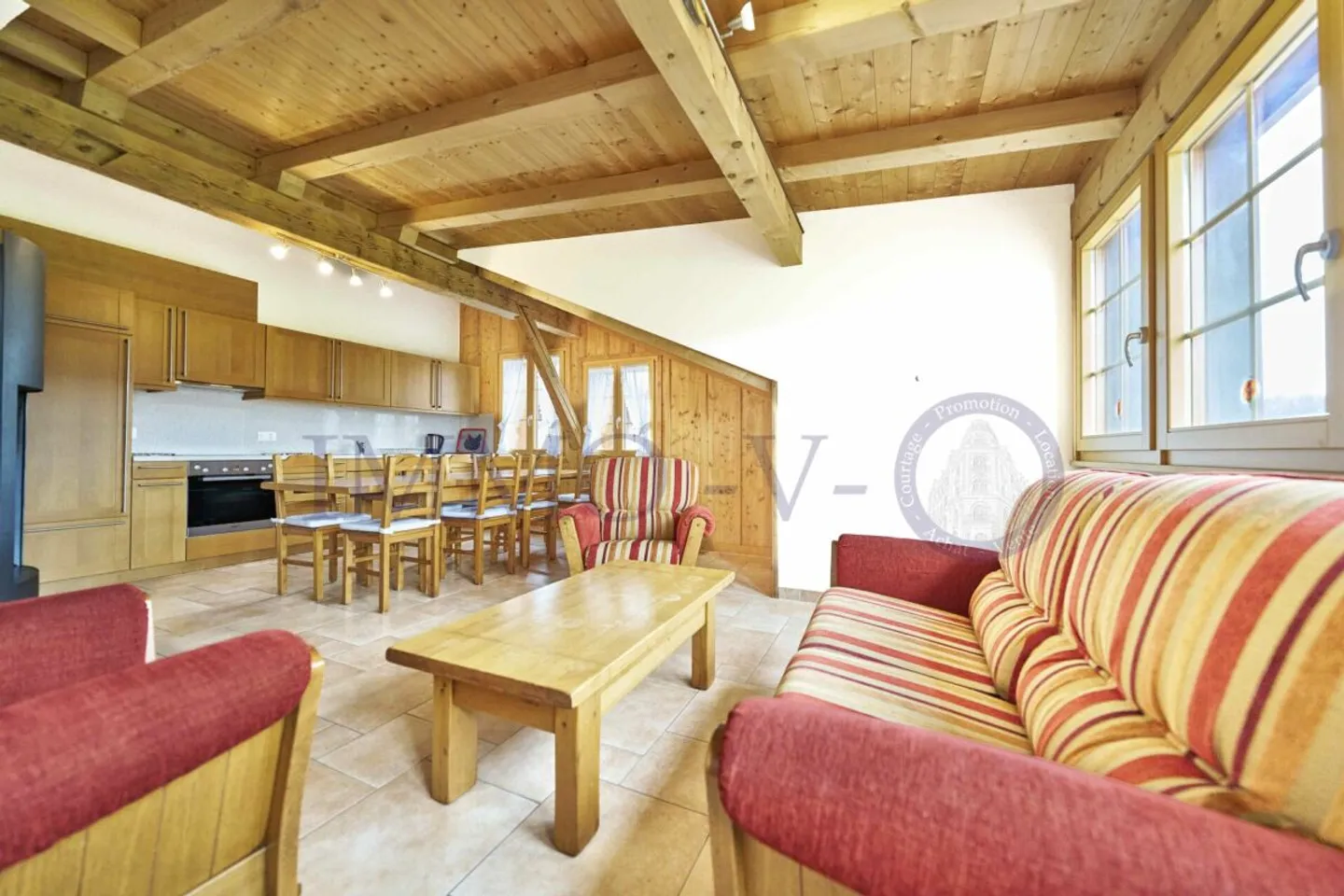 Immeuble avec charme, idéal pour les investisseurs - Photo 8 sur 18