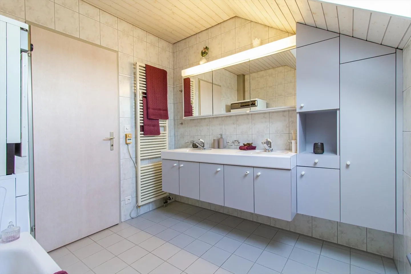 «Grosszügige Dachwohnung» - Foto 5 von 13