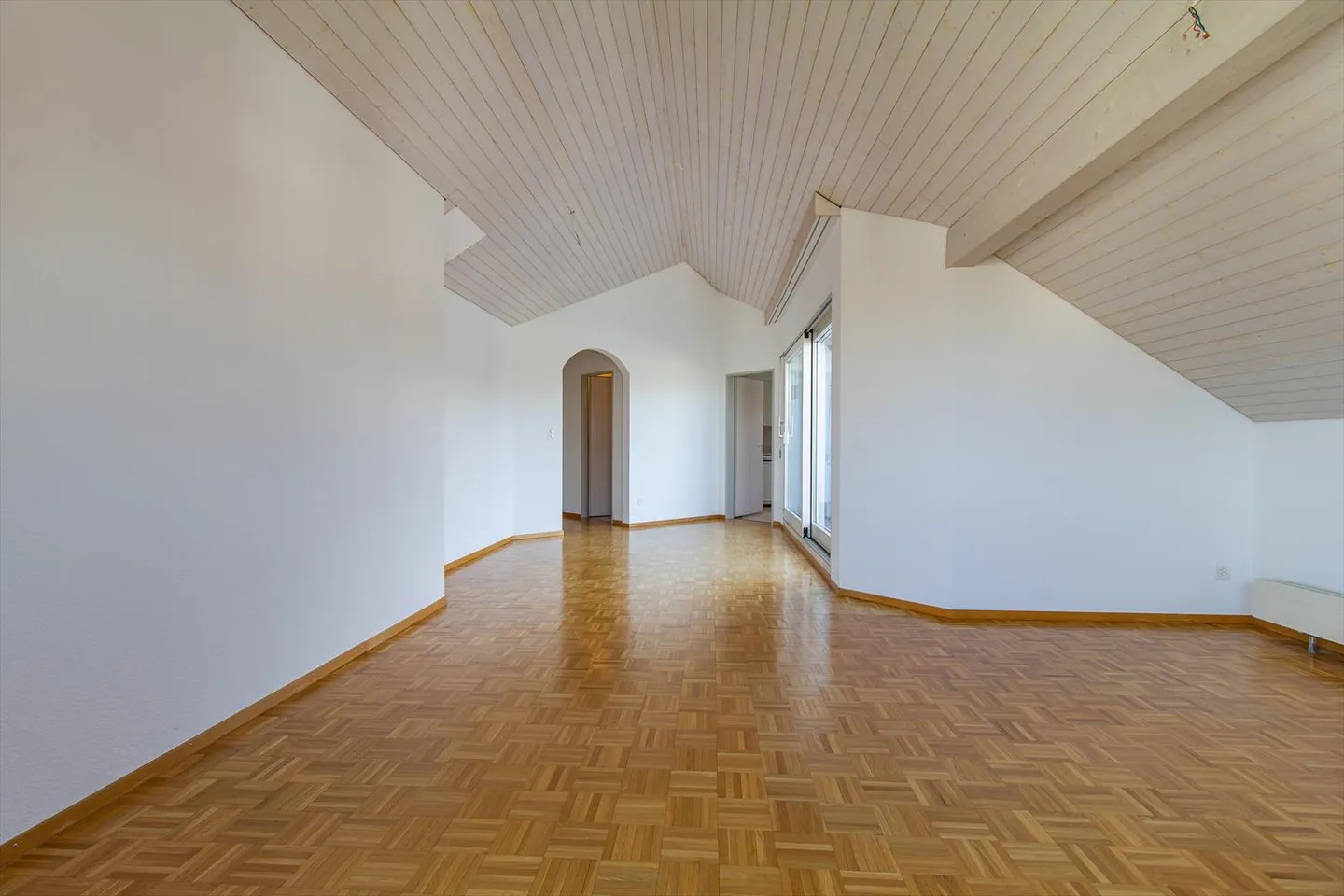 «Grosszügige Dachwohnung» - Foto 9 von 13