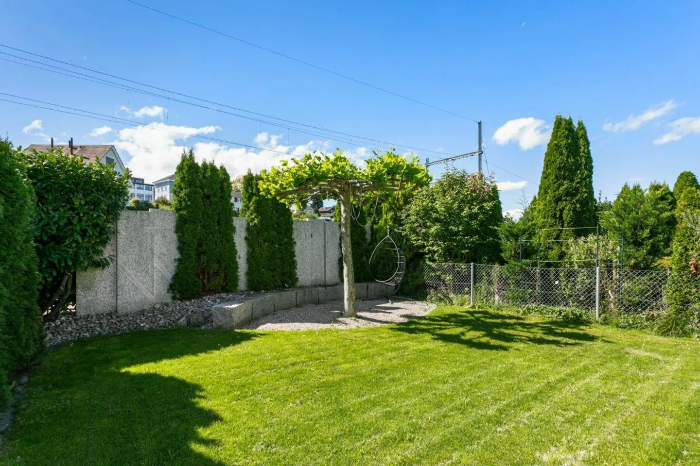 Moderna casa familiare con vista sul lago e giardino - Foto 12 di 30
