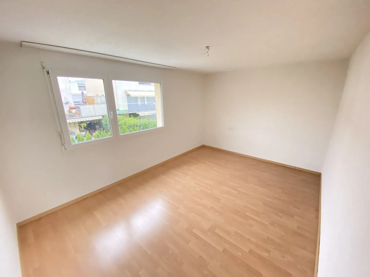 Appartement ensoleillé et calme avec tour de lavage privé - Photo 5 sur 11