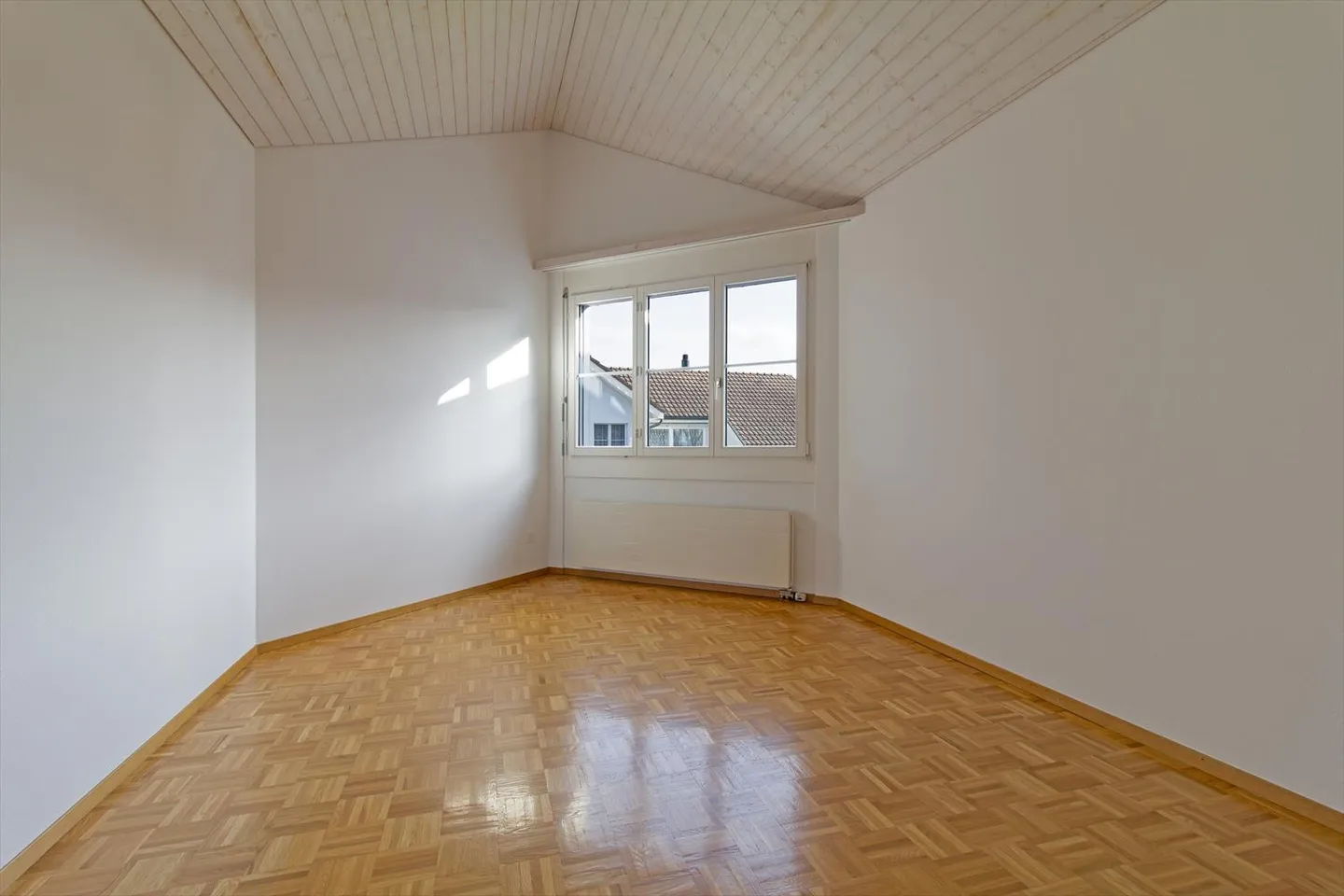 «Grosszügige Dachwohnung» - Foto 11 von 13