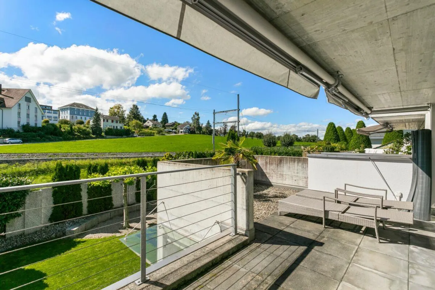 Moderna casa familiare con vista sul lago e giardino - Foto 29 di 30