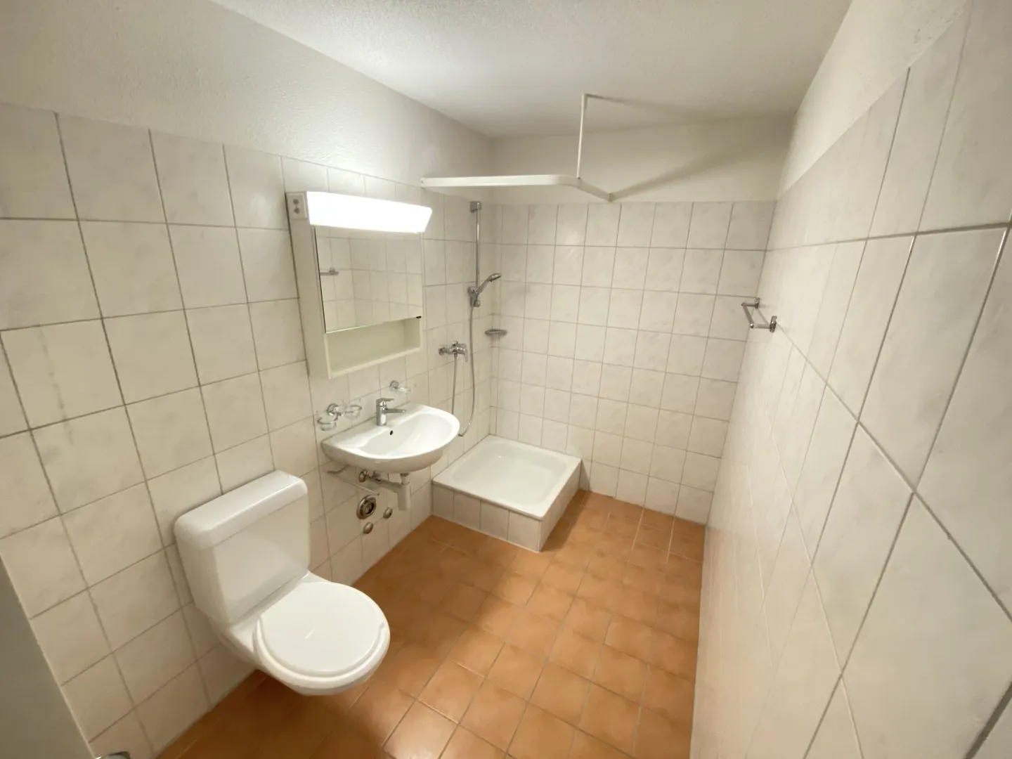 Appartement ensoleillé et calme avec tour de lavage privé - Photo 10 sur 11