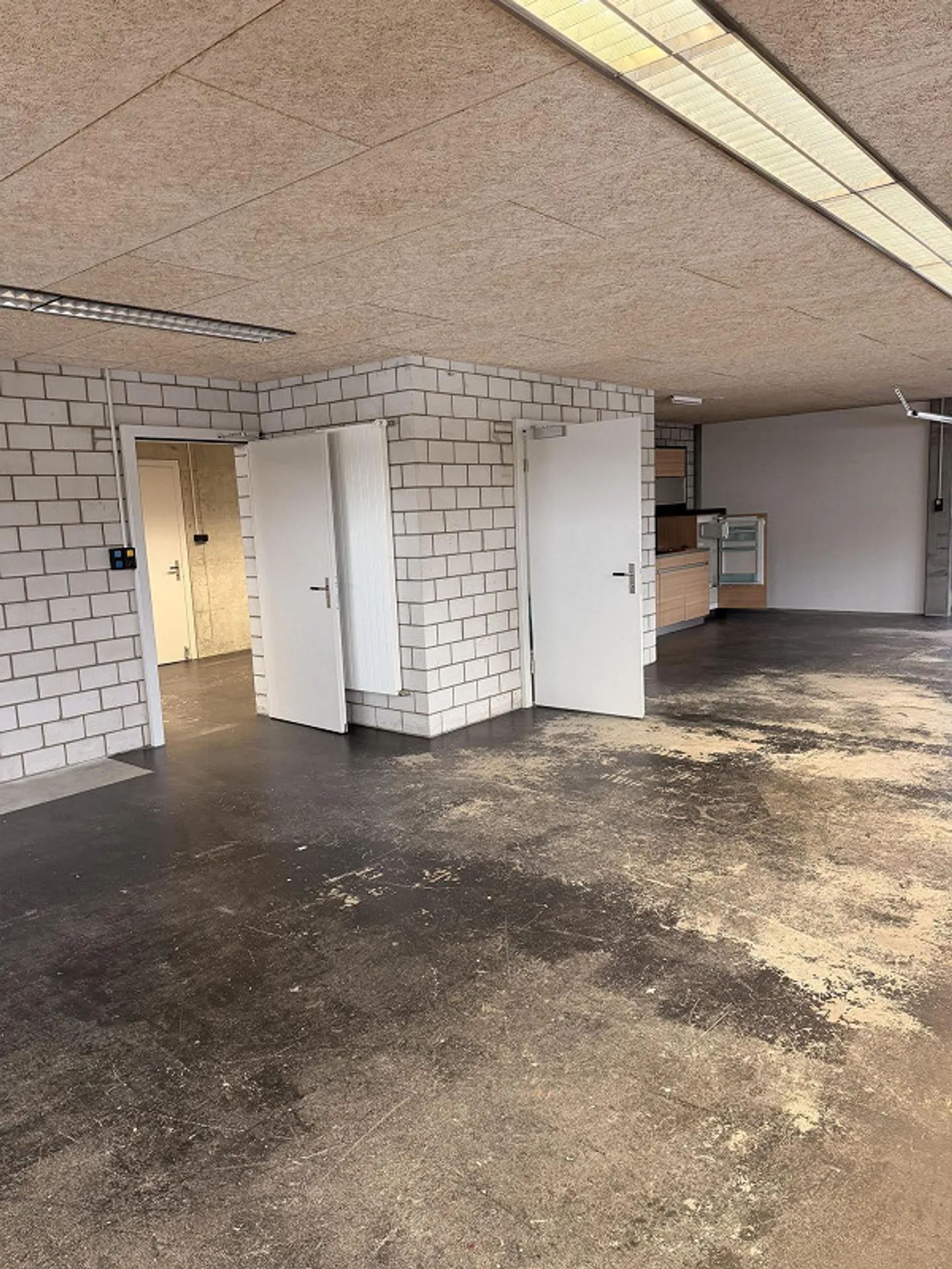 Vielseitiger Werkstattbereich - Foto 3 von 10