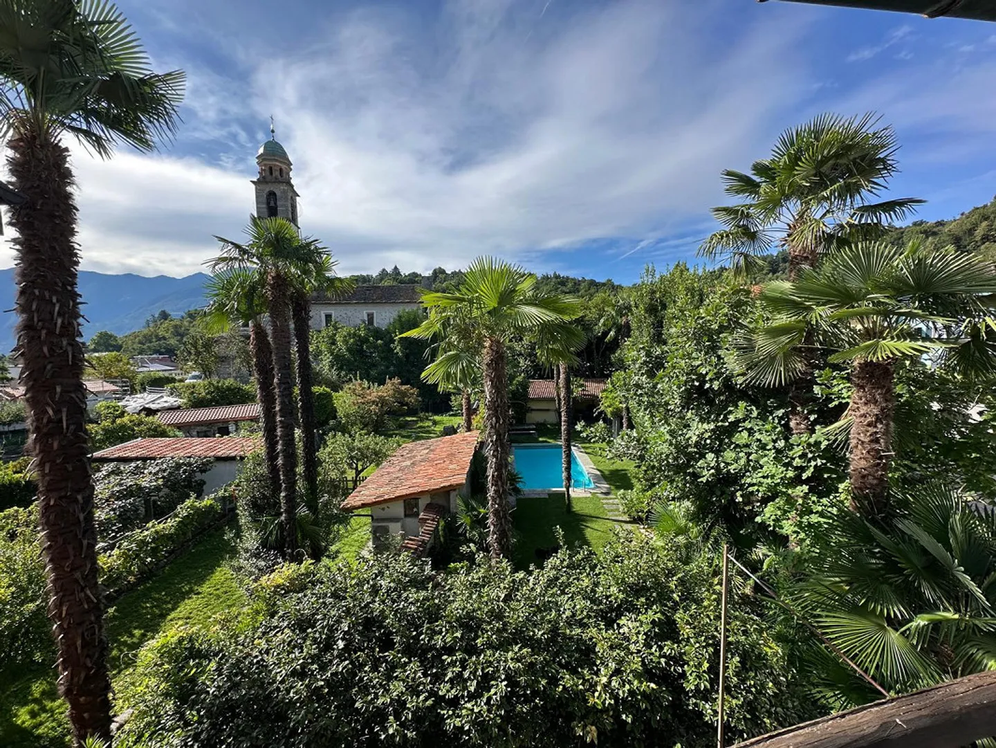 Spaziosa casa familiare a Losone - Foto 2 di 5