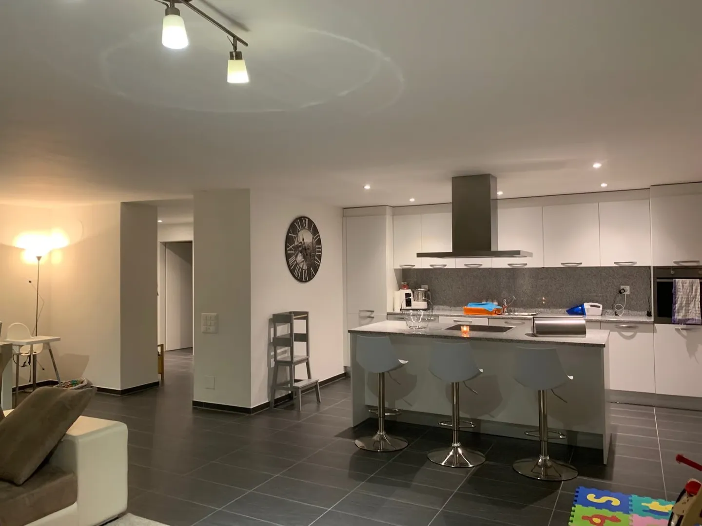 Luminoso appartamento di 4 locali a Sementina - Foto 4 di 7
