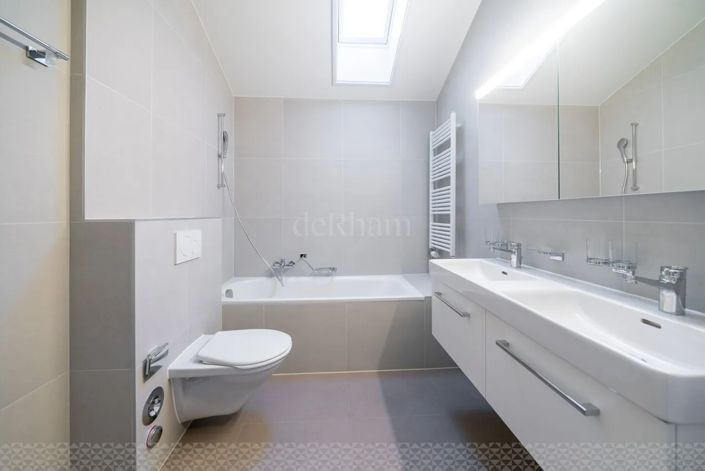 Appartamento duplex 5.5 stanze completamente ristrutturato - Foto 5 di 8