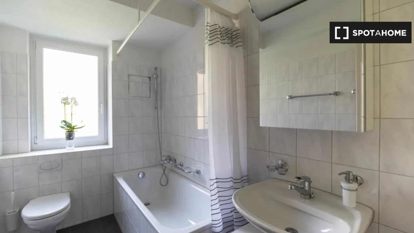 Entdecke, besichtige und miete dein neues Zuhause online mit vollem Vertrauen. - Foto 5 von 5