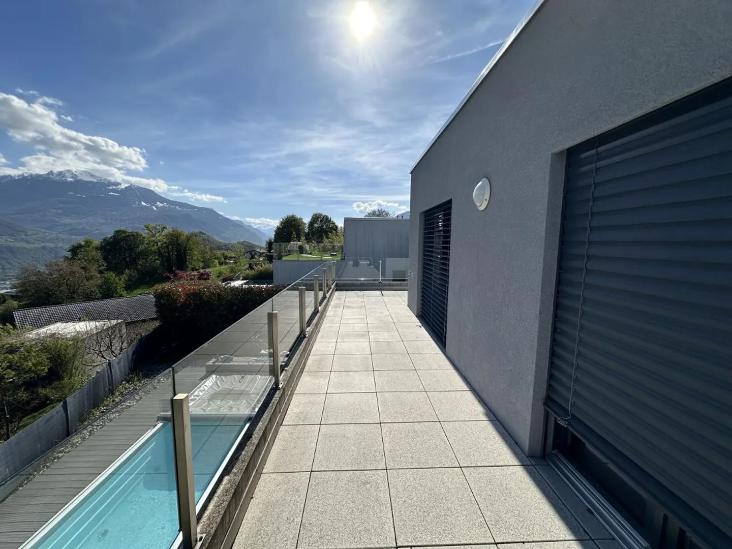 Savièse / Ormône – Casa bifamiliare con 6.5 stanze, garage doppio e piscina - Foto 2 di 30