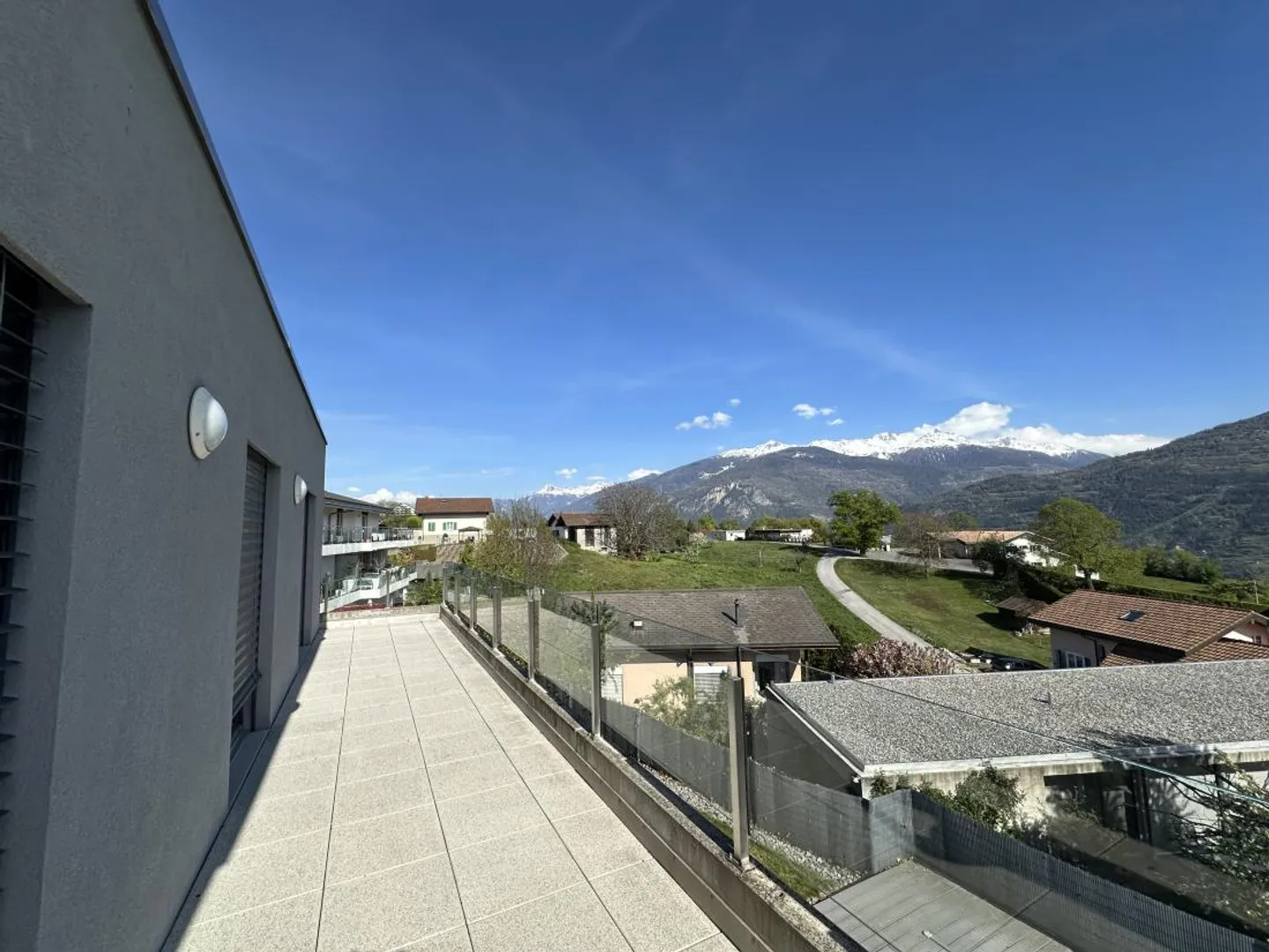 Savièse / Ormône – Casa bifamiliare con 6.5 stanze, garage doppio e piscina - Foto 5 di 30