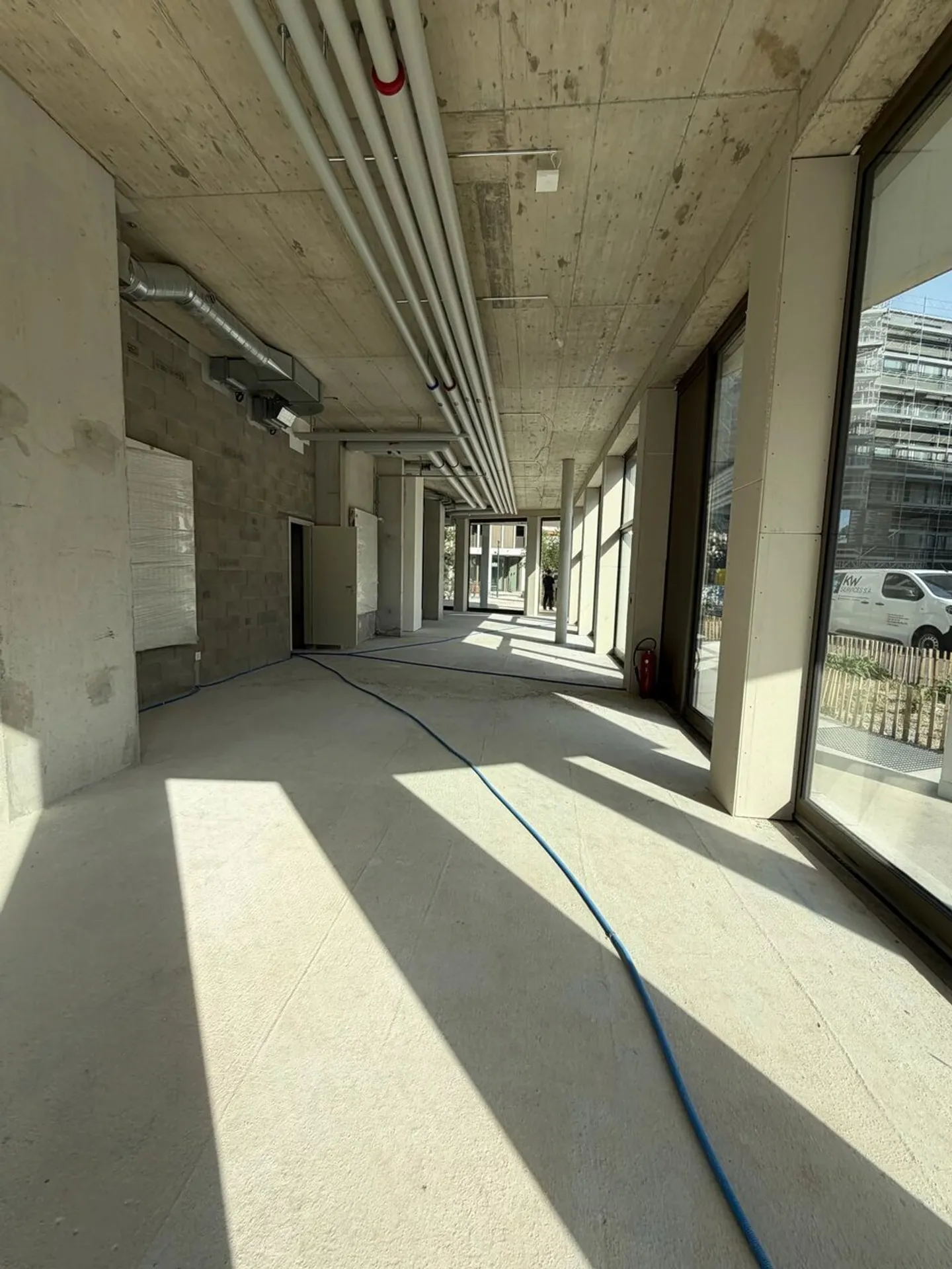 Commercial Space in Vibrant Area - Photo 2 of 4