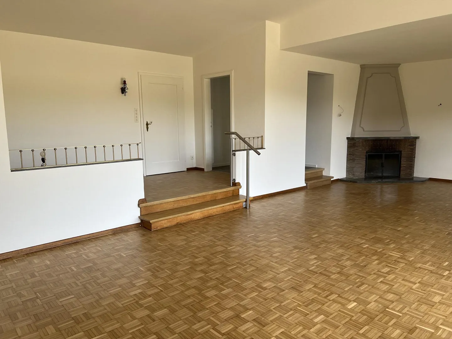 5 1/2-Room Single-Family House - Photo 4 of 15