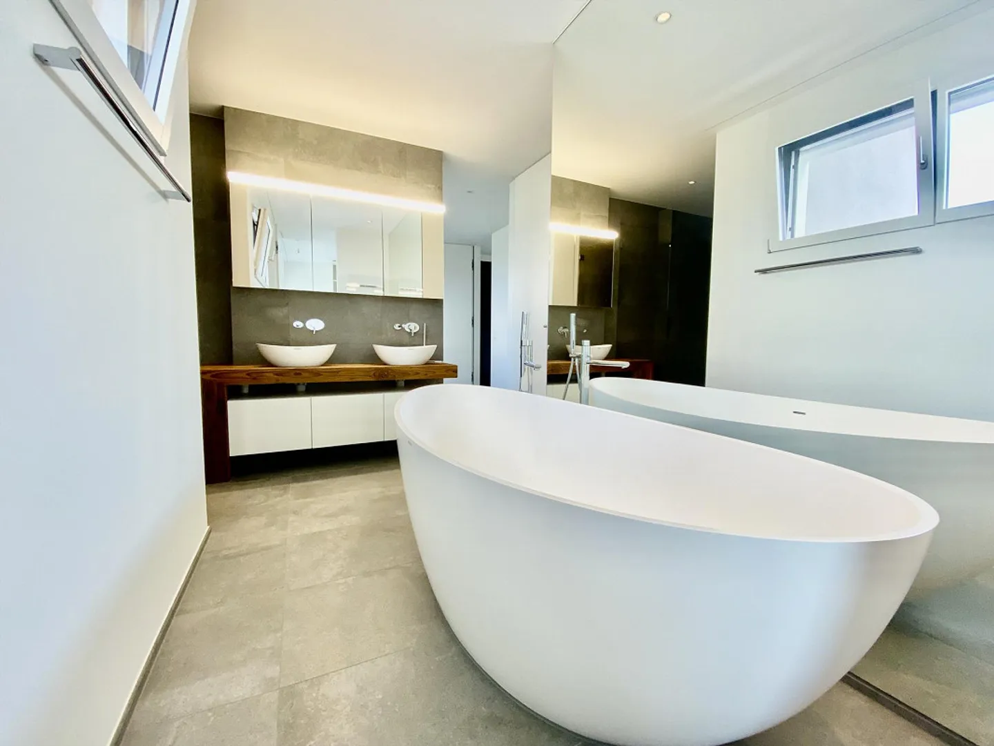 5.5-Room Penthouse Apartment in Wilen near Wollerau - Photo 6 of 11