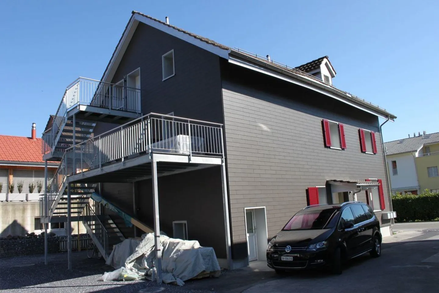 Vivre dans un appartement de 2,5 pièces au rez-de-chaussée récent - Photo 2 sur 12