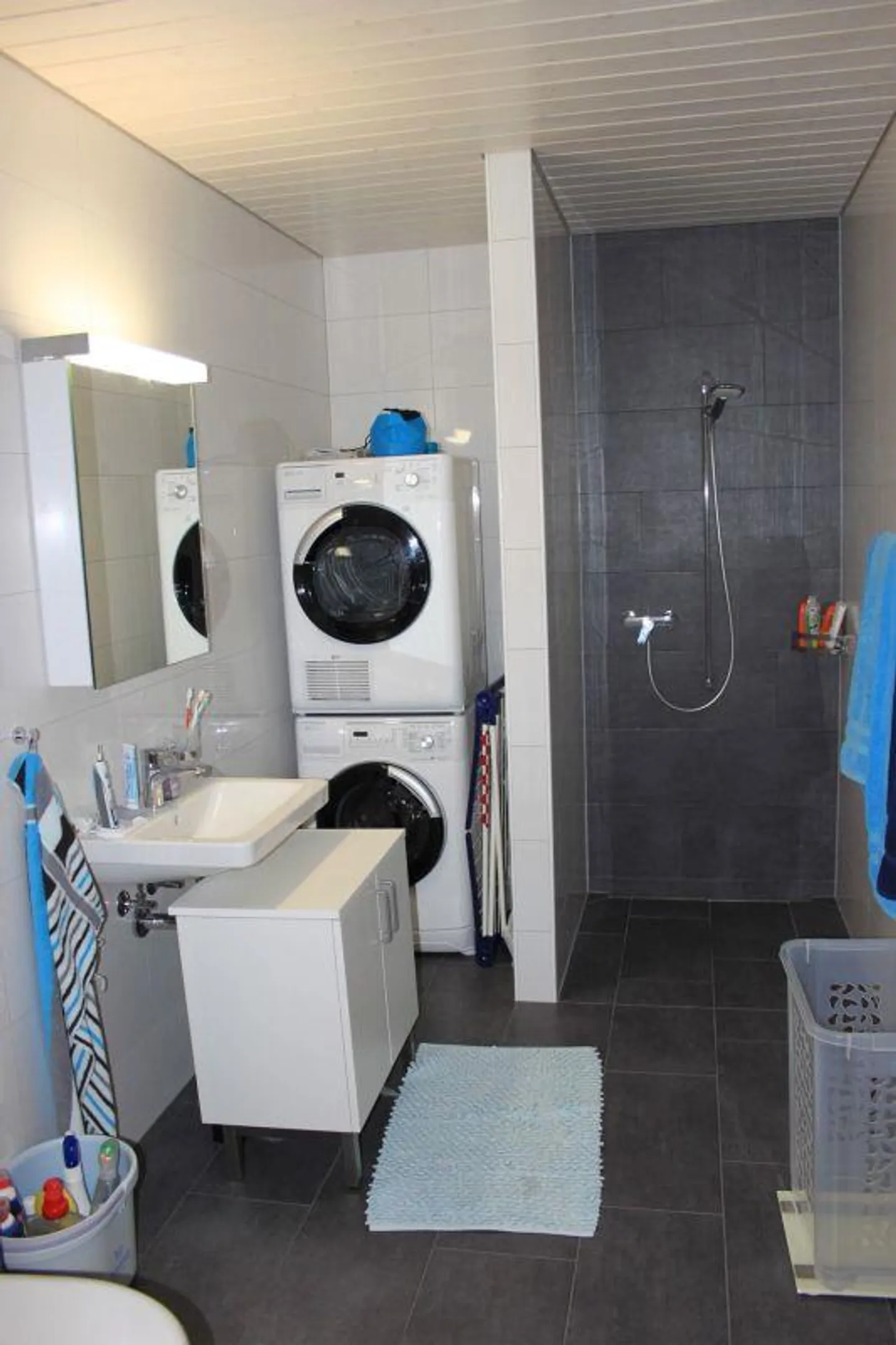 Vivre dans un appartement de 2,5 pièces au rez-de-chaussée récent - Photo 11 sur 12