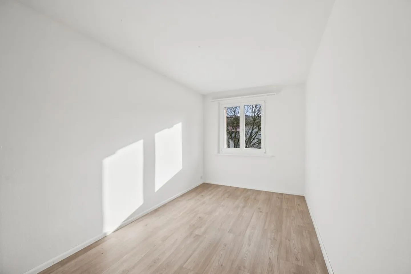 4-room apartment in the heart of Birsfelden - Photo 2 of 10